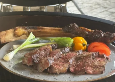 tomahawk vom holzkohlegrill